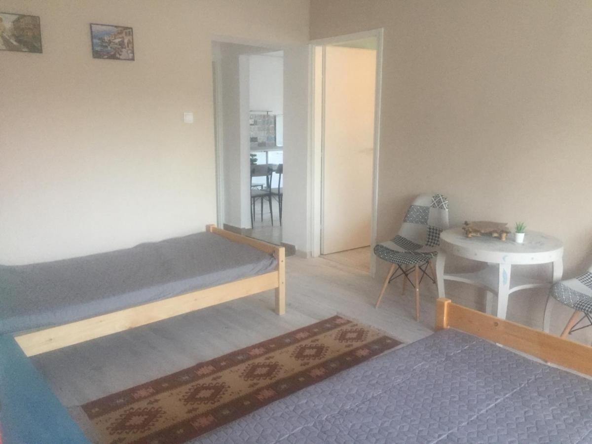 Lelle-Kert Apartman 02 발라톤엘 외부 사진